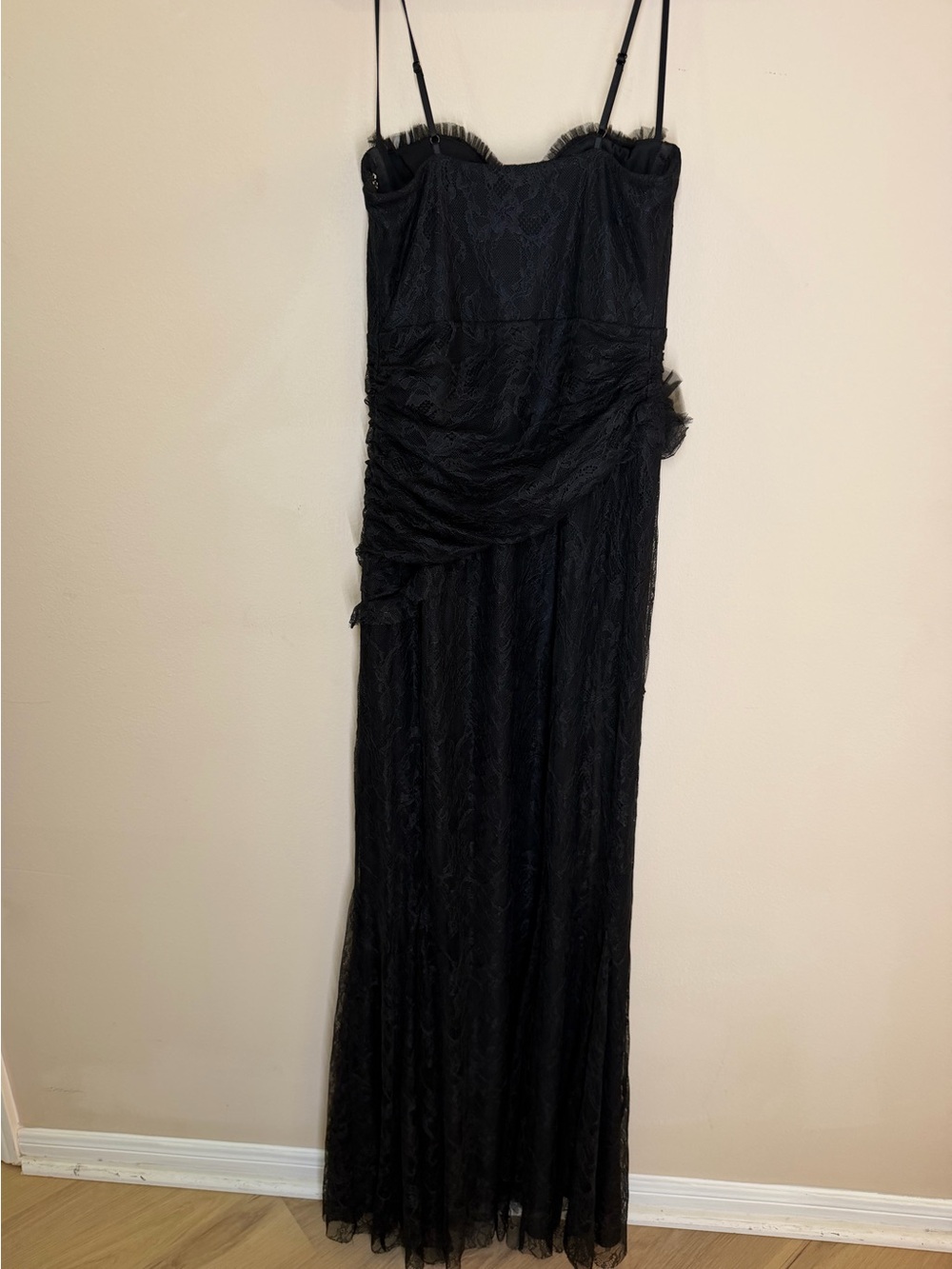 MAJORELLA Salma Gown in Black - Picture 4 of 5